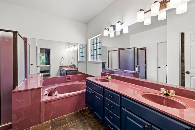 1737 Bearwood Lane, Tyler, TX 75703