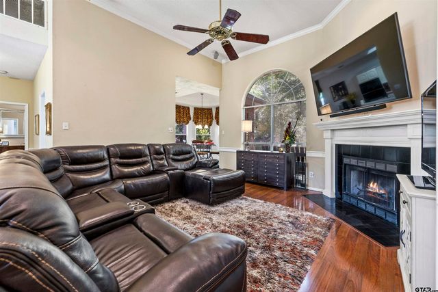 1737 Bearwood Lane, Tyler, TX 75703