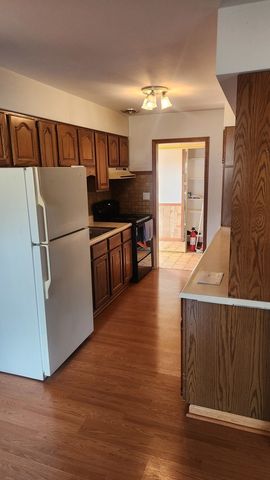 143 S Pleasant Avenue, Bloomingdale, IL 60108
