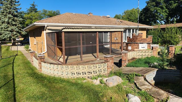 143 S Pleasant Avenue, Bloomingdale, IL 60108