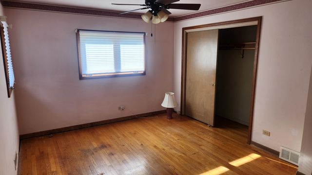 143 S Pleasant Avenue, Bloomingdale, IL 60108