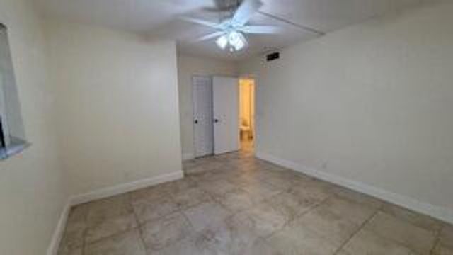 100 Stratford H, West Palm Beach, FL 33417