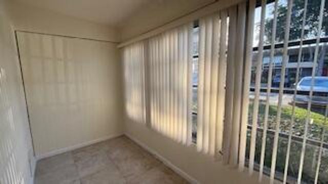 100 Stratford H, West Palm Beach, FL 33417