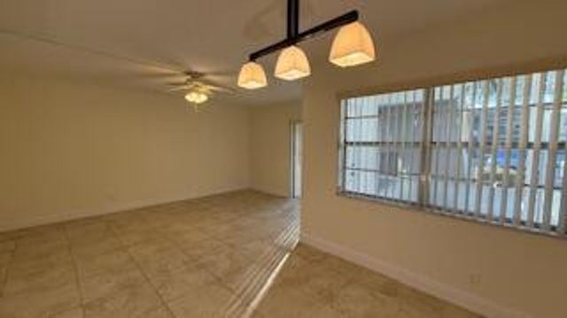 100 Stratford H, West Palm Beach, FL 33417