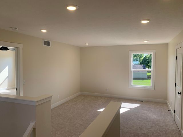 7882 Woodhurst Drive Ne, Cannon Twp, MI 49341