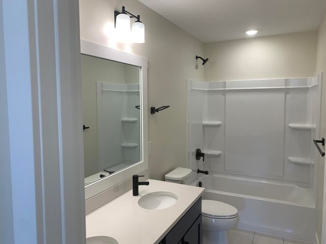 7882 Woodhurst Drive Ne, Cannon Twp, MI 49341