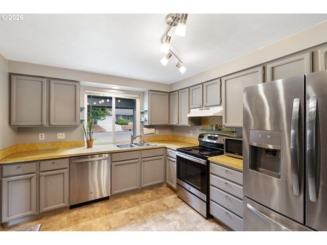 525 Nw 83RD St, Vancouver, WA 98665