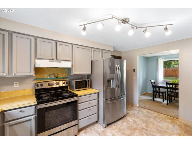 525 Nw 83RD St, Vancouver, WA 98665