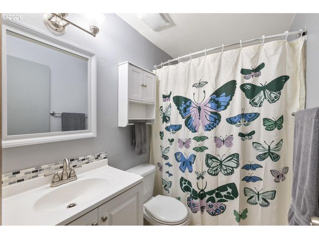 525 Nw 83RD St, Vancouver, WA 98665