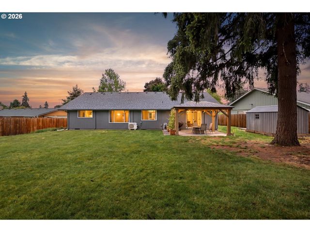 525 Nw 83RD St, Vancouver, WA 98665