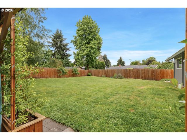 525 Nw 83RD St, Vancouver, WA 98665