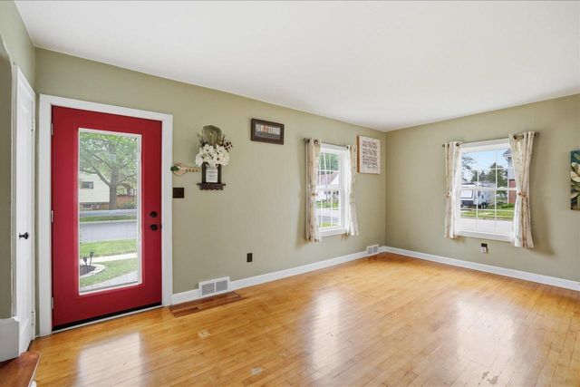 1301 Neenah STREET, Watertown, WI 53094