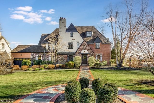 58 Crest Dr, South Orange Village Twp., NJ 07079