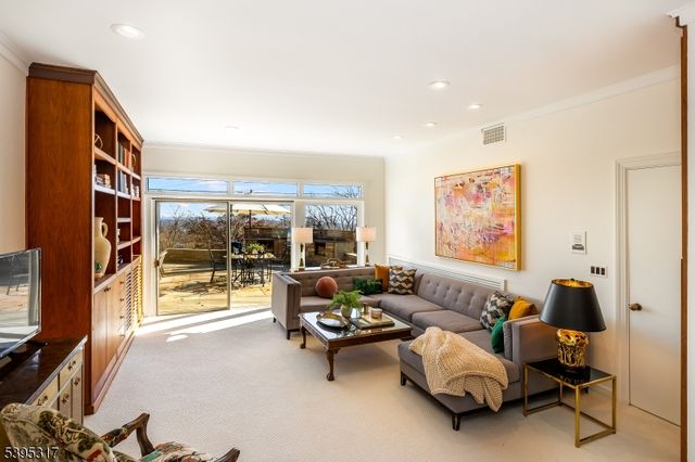 58 Crest Dr, South Orange Village Twp., NJ 07079