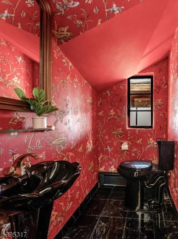 58 Crest Dr, South Orange Village Twp., NJ 07079