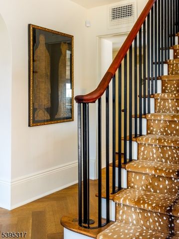 58 Crest Dr, South Orange Village Twp., NJ 07079