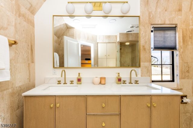 58 Crest Dr, South Orange Village Twp., NJ 07079