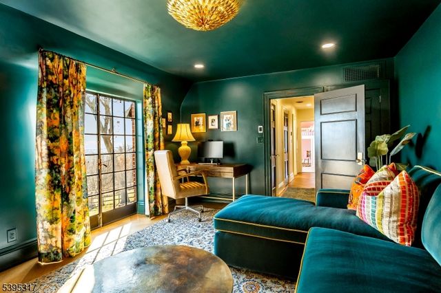 58 Crest Dr, South Orange Village Twp., NJ 07079