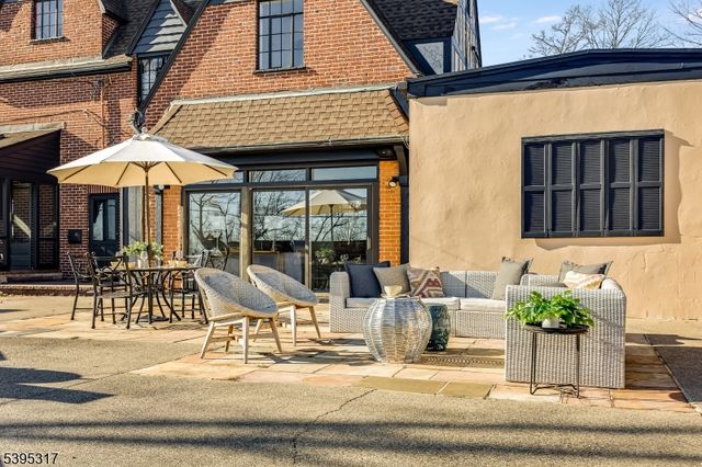 58 Crest Dr, South Orange Village Twp., NJ 07079