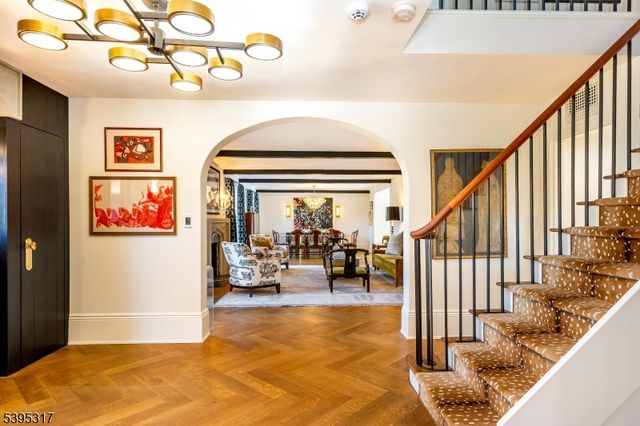 58 Crest Dr, South Orange Village Twp., NJ 07079