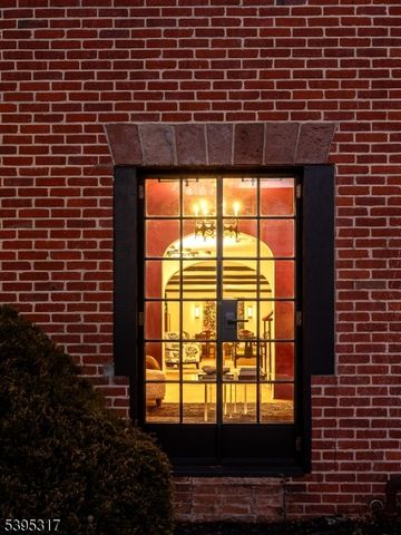 58 Crest Dr, South Orange Village Twp., NJ 07079