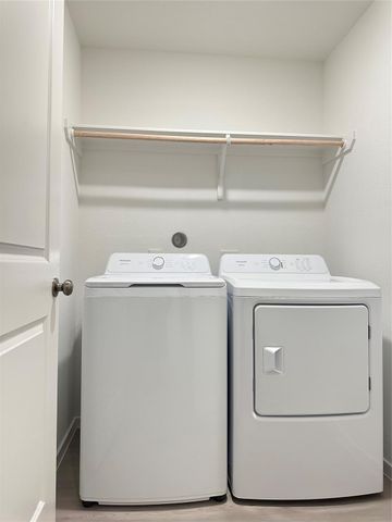 229 Douglas Hills Drive, Magnolia, TX 77354