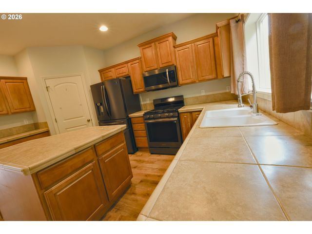 14455 Nw PIONEER PARK Way, Beaverton, OR 97006