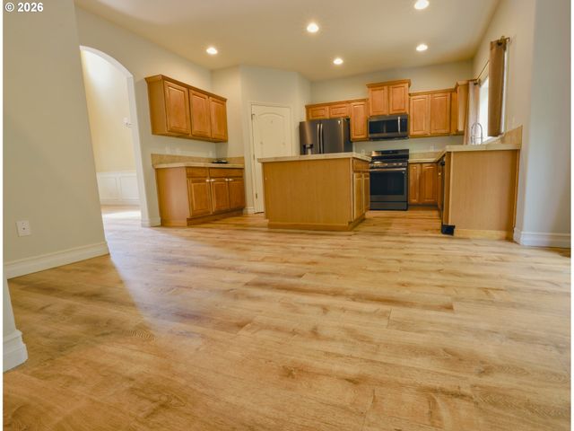 14455 Nw PIONEER PARK Way, Beaverton, OR 97006