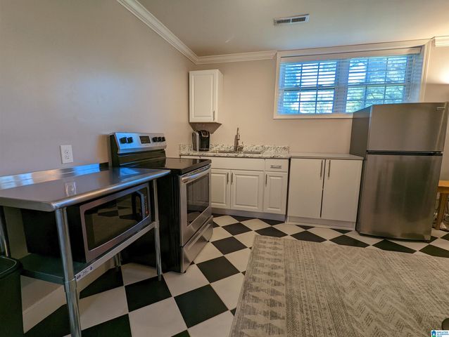 1577 BERRY ROAD, Birmingham, AL 35226