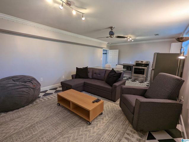 1577 BERRY ROAD, Birmingham, AL 35226