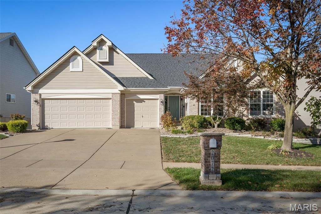 2072 Williamstown Drive, St Peters, MO 63376