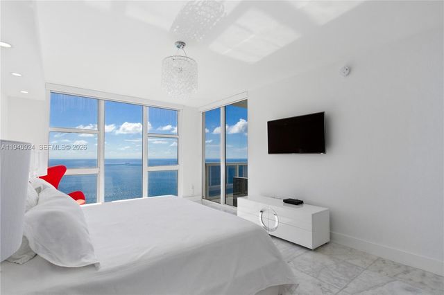 1800 S Ocean Dr PH4404, Hallandale Beach, FL 33009