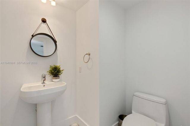 1800 S Ocean Dr PH4404, Hallandale Beach, FL 33009