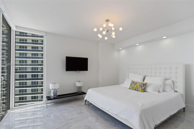 1800 S Ocean Dr PH4404, Hallandale Beach, FL 33009