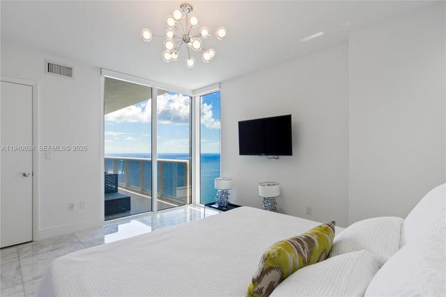 1800 S Ocean Dr PH4404, Hallandale Beach, FL 33009