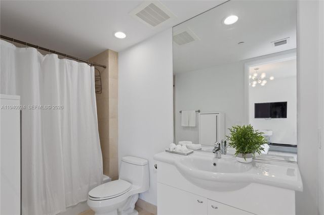 1800 S Ocean Dr PH4404, Hallandale Beach, FL 33009