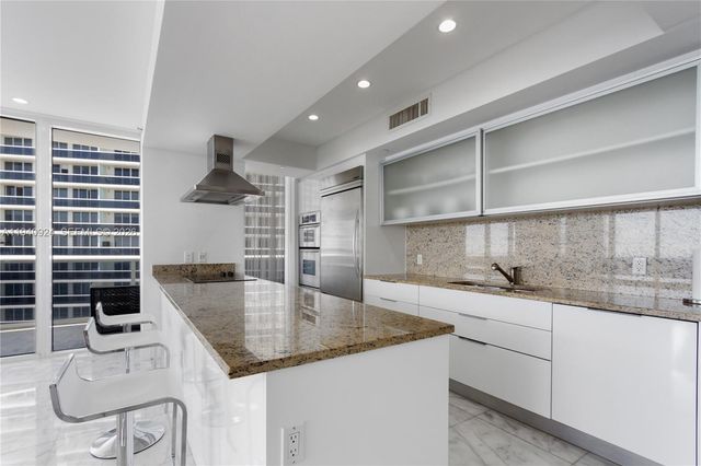 1800 S Ocean Dr PH4404, Hallandale Beach, FL 33009