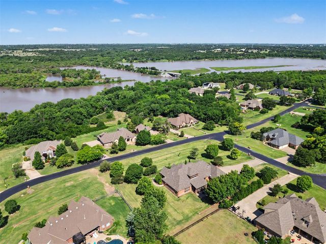 13420 Tahoe Drive, Edmond, OK 73013