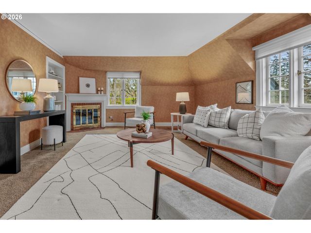 2300 Sw 18TH Ave, Portland, OR 97201