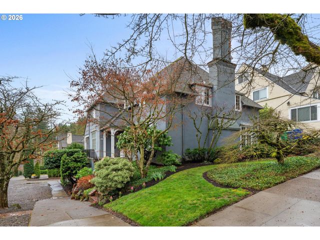 2300 Sw 18TH Ave, Portland, OR 97201