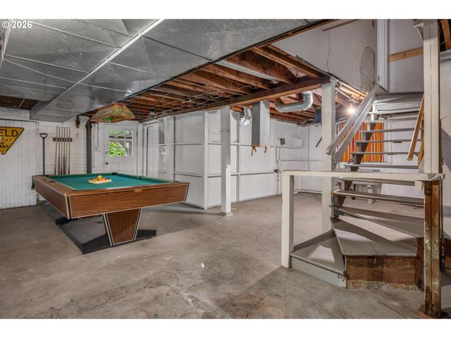 2300 Sw 18TH Ave, Portland, OR 97201