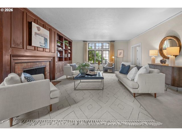 2300 Sw 18TH Ave, Portland, OR 97201