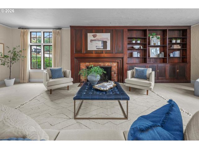 2300 Sw 18TH Ave, Portland, OR 97201