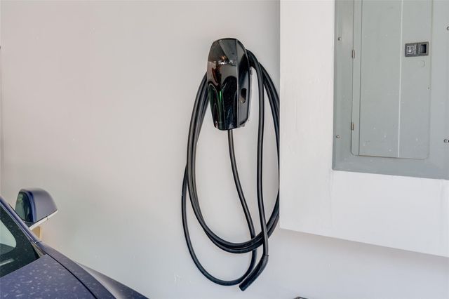 726 Hartman Street, Houston, TX 77007