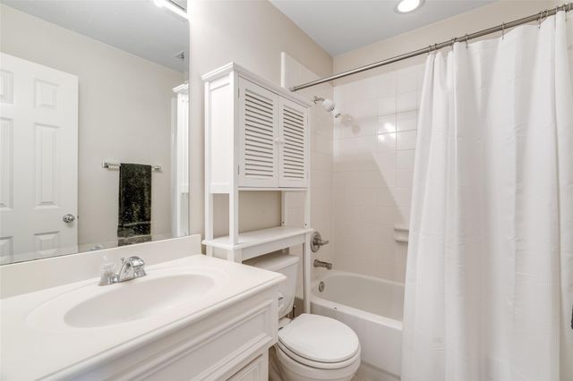 726 Hartman Street, Houston, TX 77007