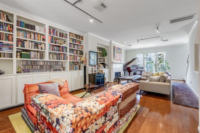 726 Hartman Street, Houston, TX 77007