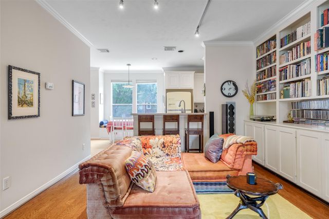 726 Hartman Street, Houston, TX 77007