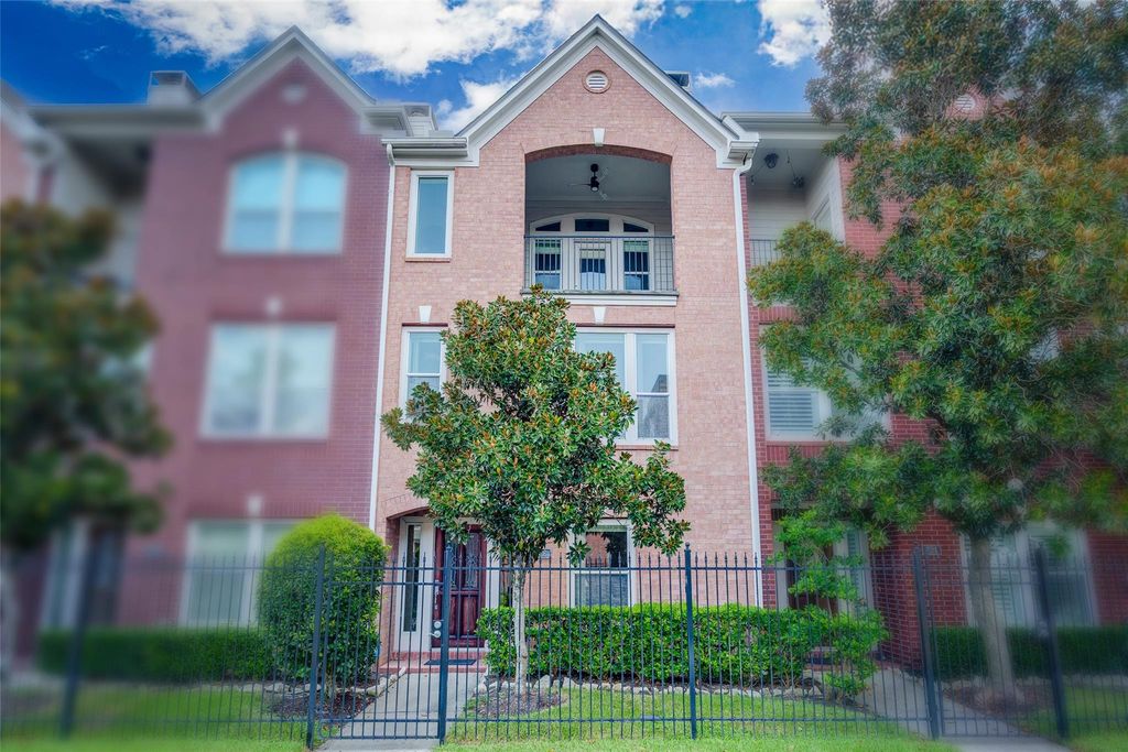 726 Hartman Street, Houston, TX 77007