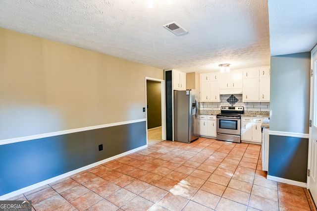 3997 Stacy Lane, Snellville, GA 30039