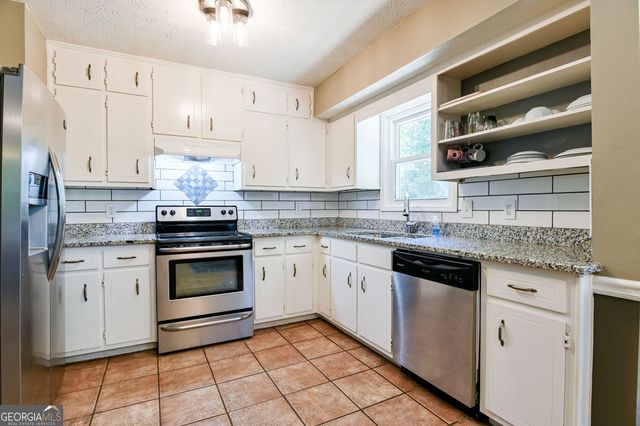 3997 Stacy Lane, Snellville, GA 30039